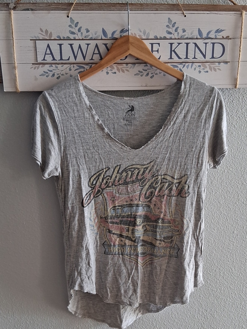 4/$13 Johnny Cash graphic tee